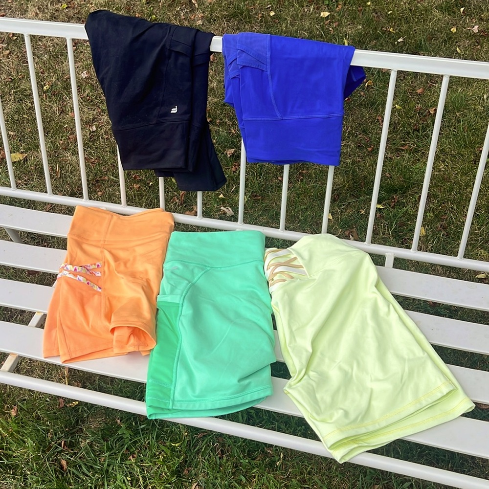 Bundle of 5 Fabletics NWOT Women's Shorts and Leggings size XL & XXL